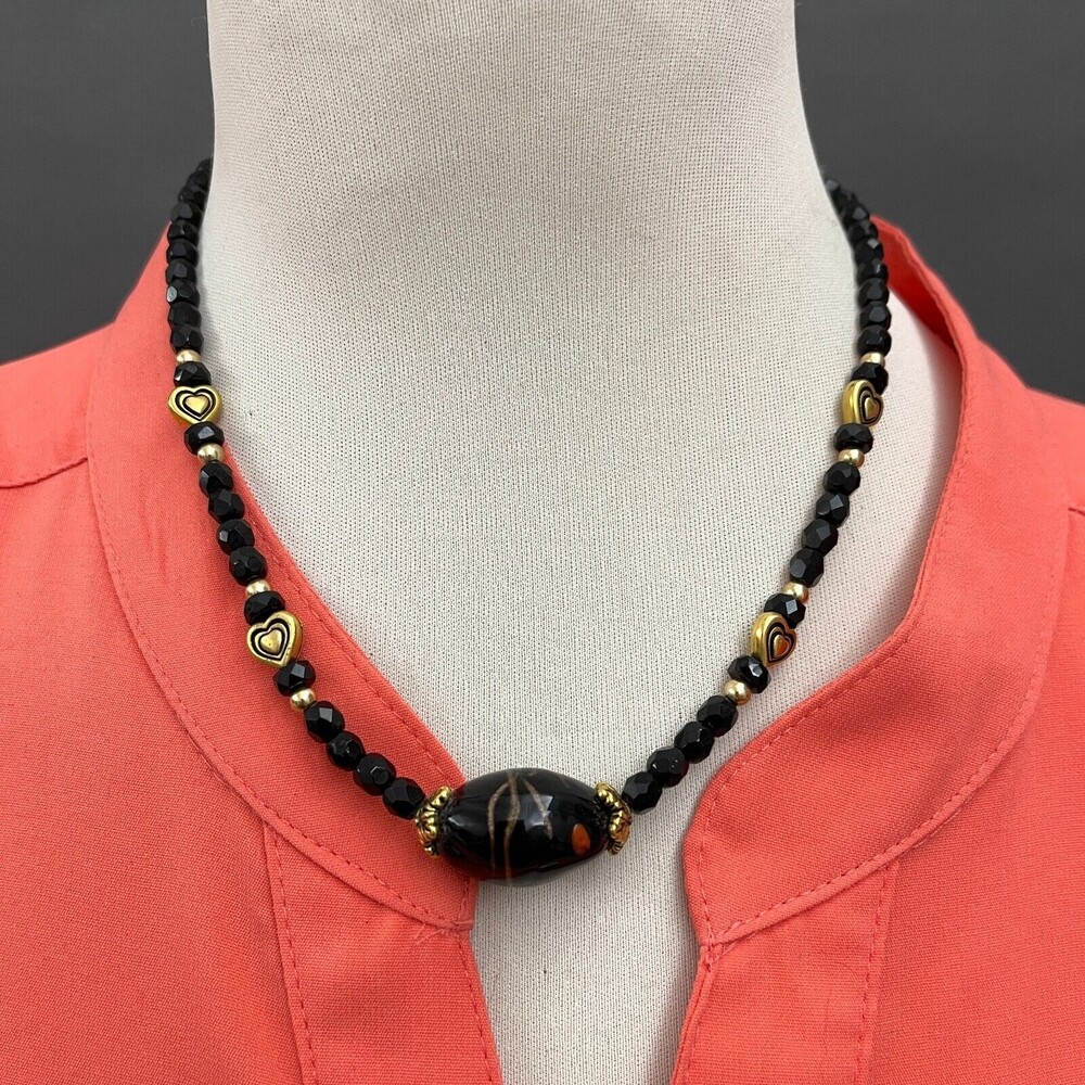Black‎ Glass Beads Beaded Gold-tone Hearts Fashion Necklace NWOT